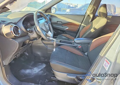 2021 Nissan Kicks Sr z USA, uszkodzony, nr VIN 3N1CP5DV0ML464414